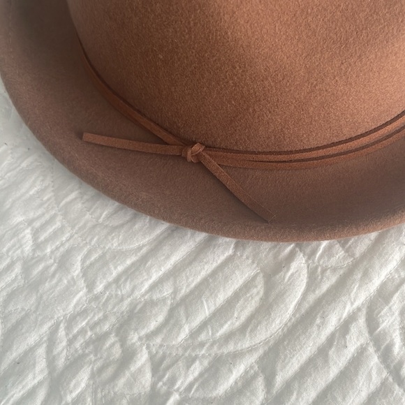 Christian Soriano wool hat - Picture 3 of 4